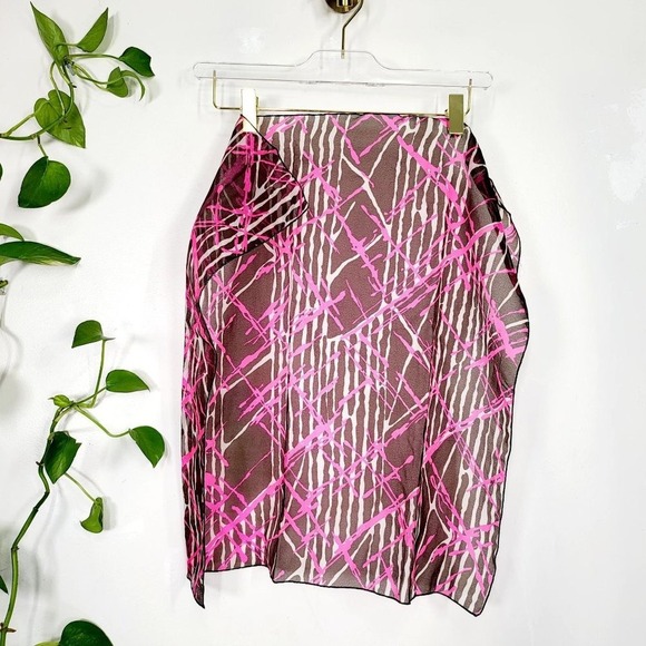 Sheer Chiffon Scarf Womerns Pink Abstract Striped Hankerchief Bandana NEW 22x22 - Picture 5 of 5